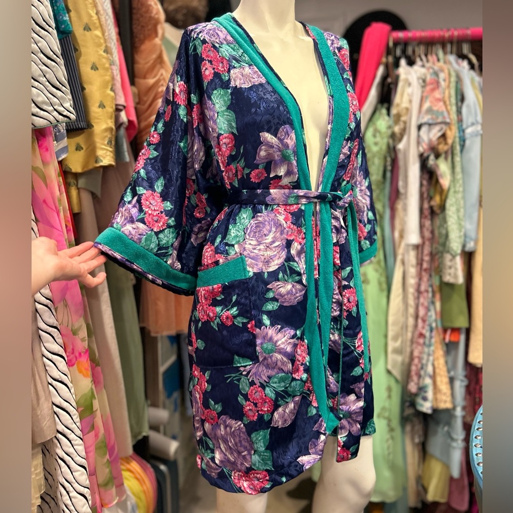 Vintage Terry Interior Robe - Picture 11 of 14